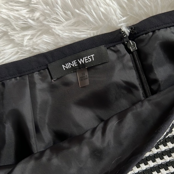 NINE WEST Black/White Pattern Fully-lined Pencil Skirt, Size 14, EUC. - Picture 5 of 6